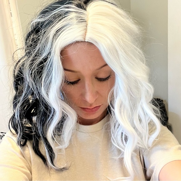 Blonde and black curly bob synthetic wig 16 inches NWT - Picture 6 of 9